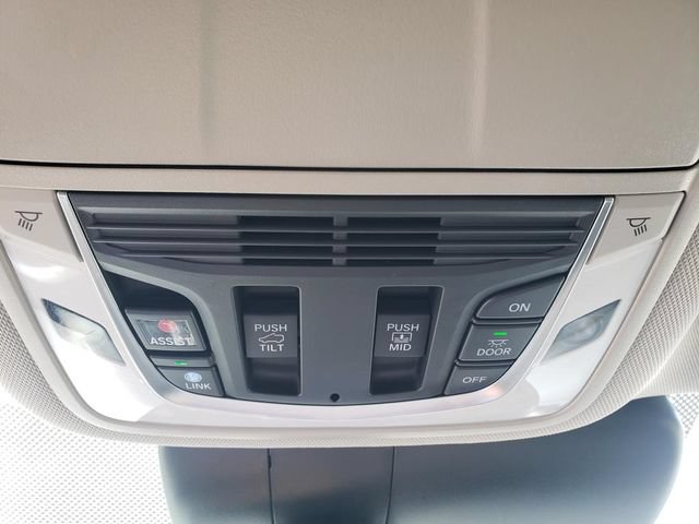 Used 2023 Acura RDX AWD image 30