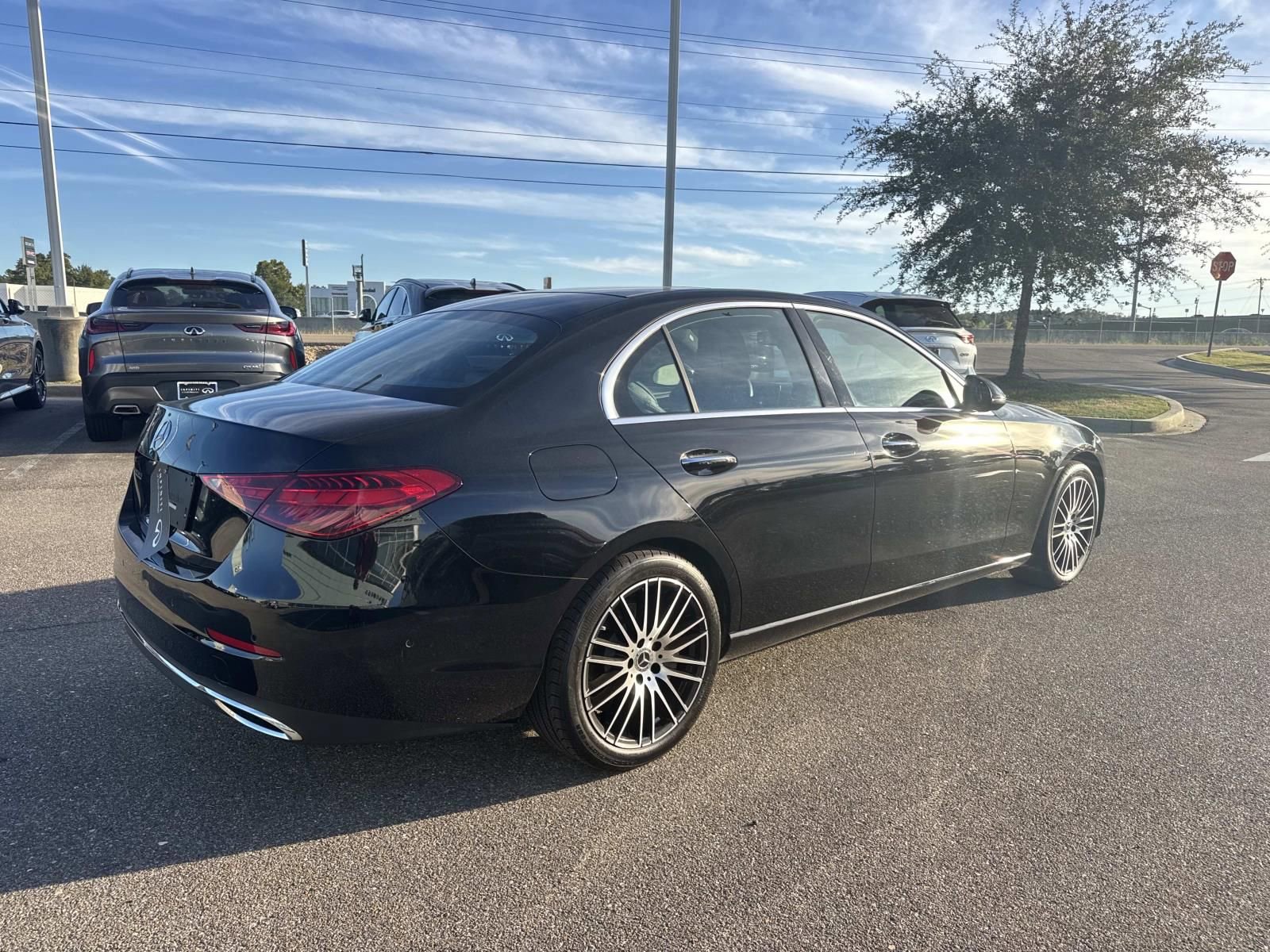 Used 2024 Mercedes-Benz C 300 Sedan image 5