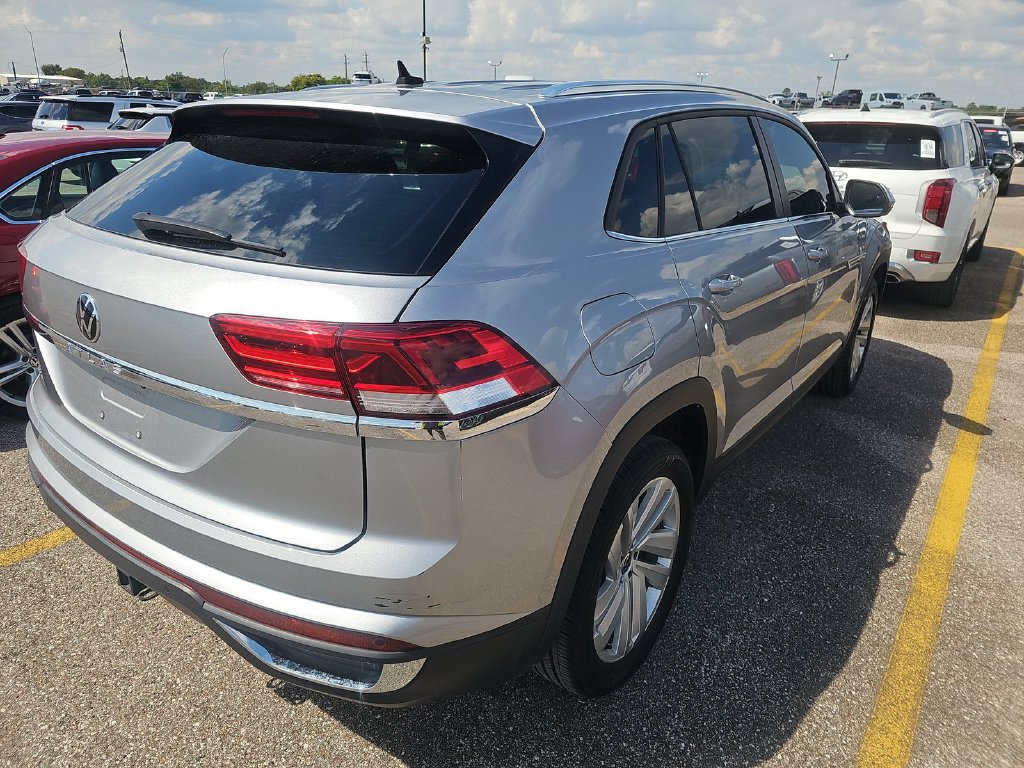 Used 2023 Volkswagen Atlas Cross Sport SE FWD image 16
