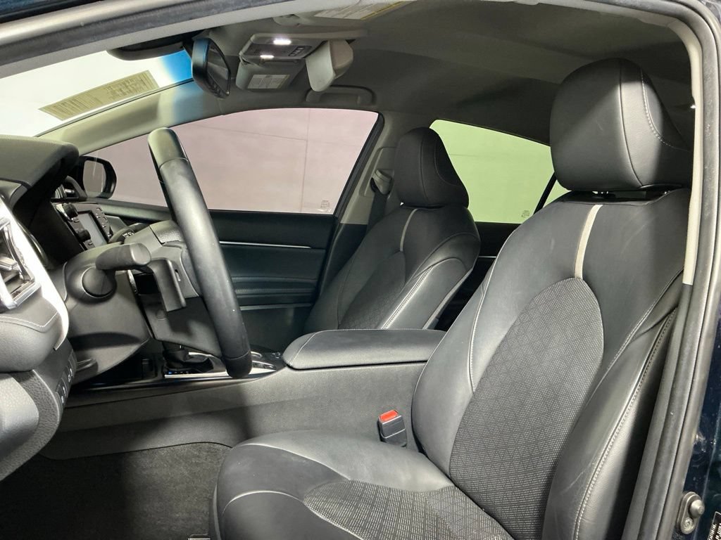 Used 2018 Toyota Camry XSE FWD image 22