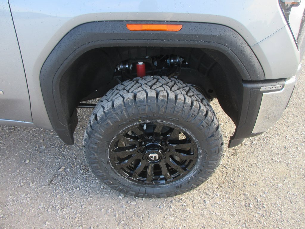 New 2026 GMC Sierra 2500 SLE w/ SLE Value Package; image 13