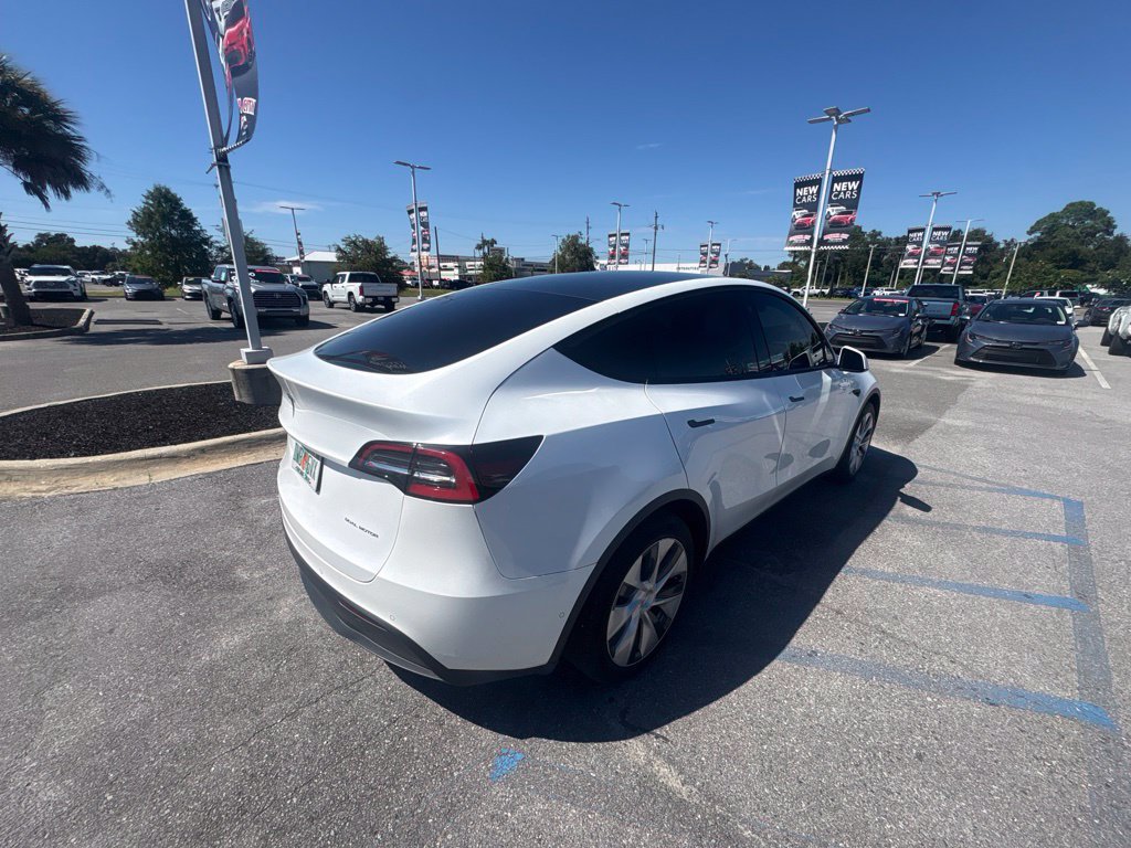 Used 2021 Tesla Model Y Long Range AWD/4WD image 23