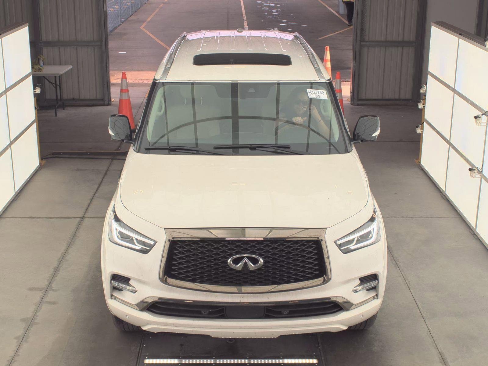 Used 2024 INFINITI QX80 Premium Select w/ Cargo Package image 2