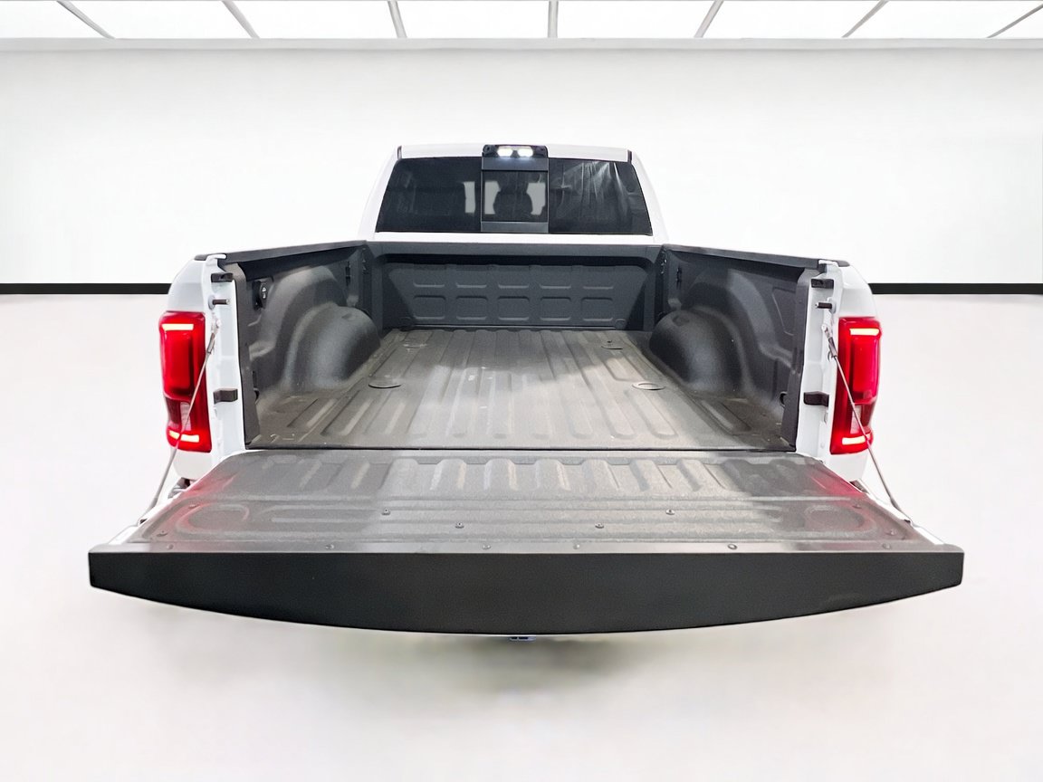 Used 2025 RAM 3500 Laramie AWD/4WD image 19
