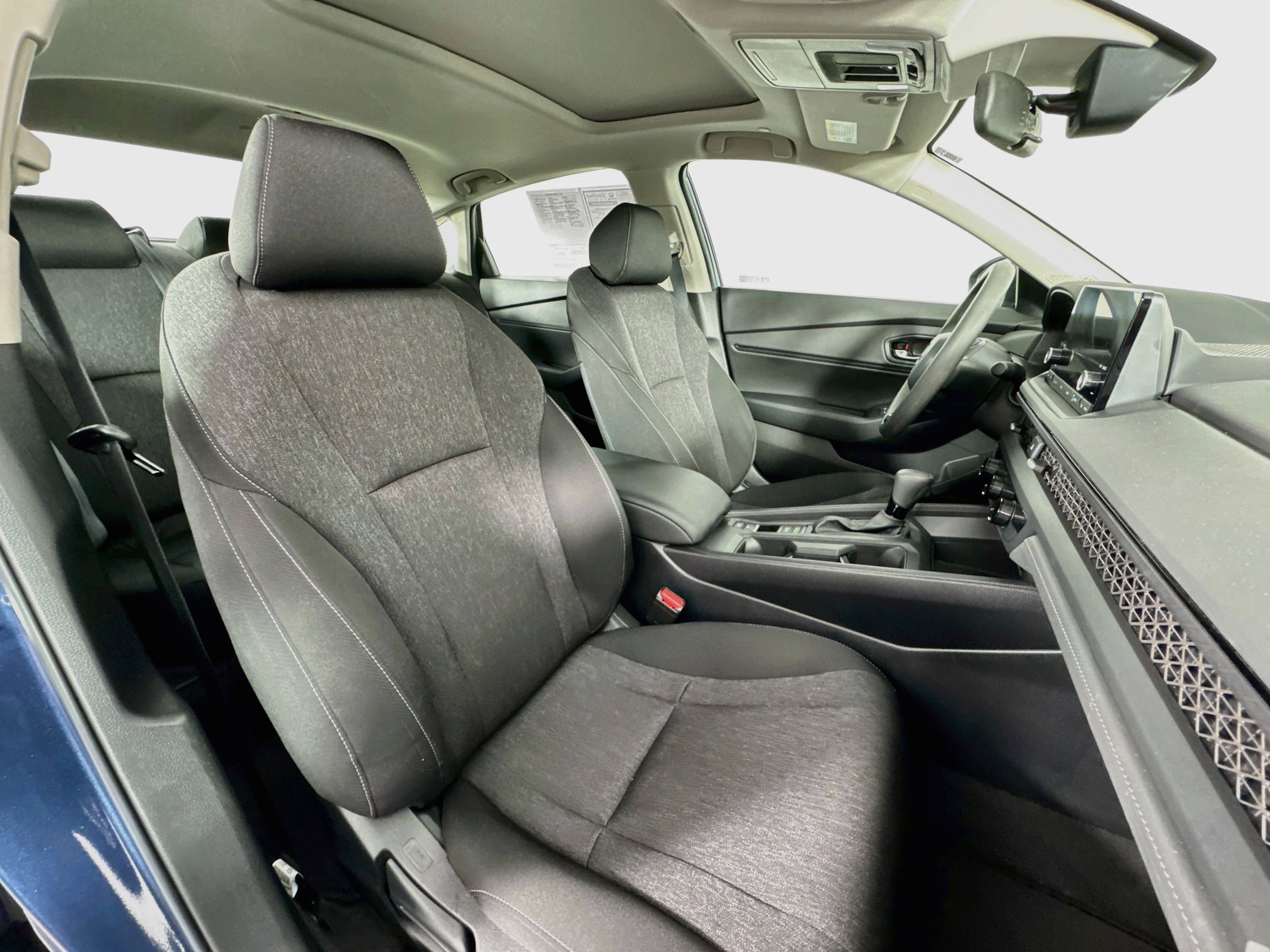 Certified 2023 Honda Accord EX image 27