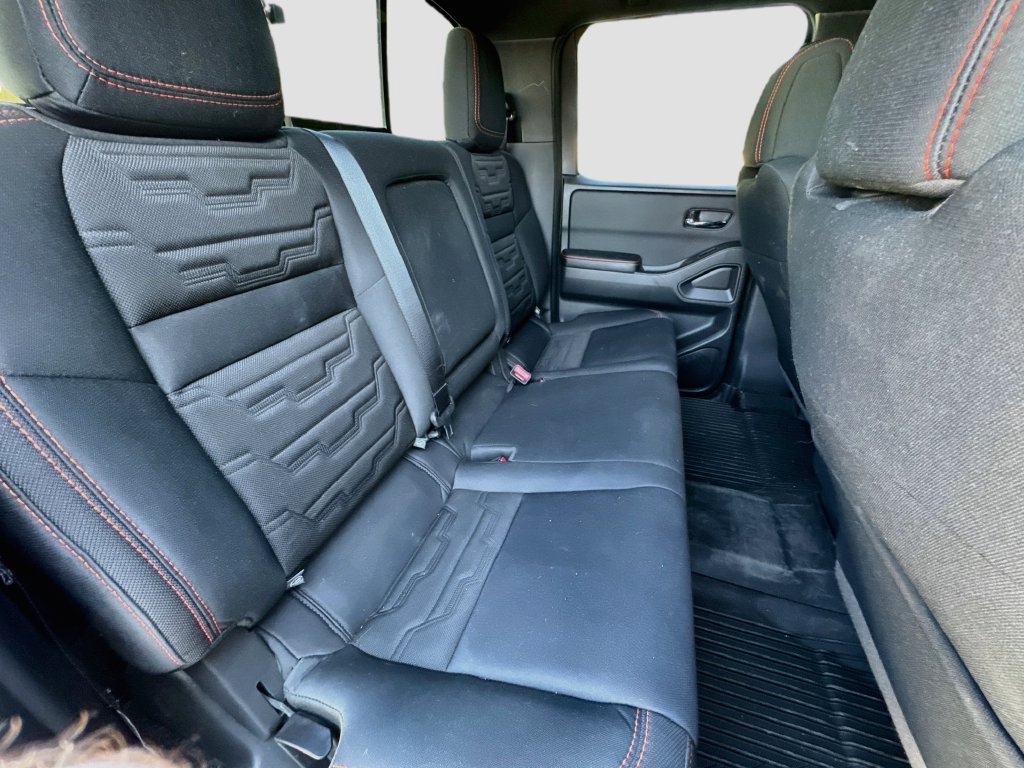 Used 2025 Nissan Frontier PRO-4X AWD/4WD image 28