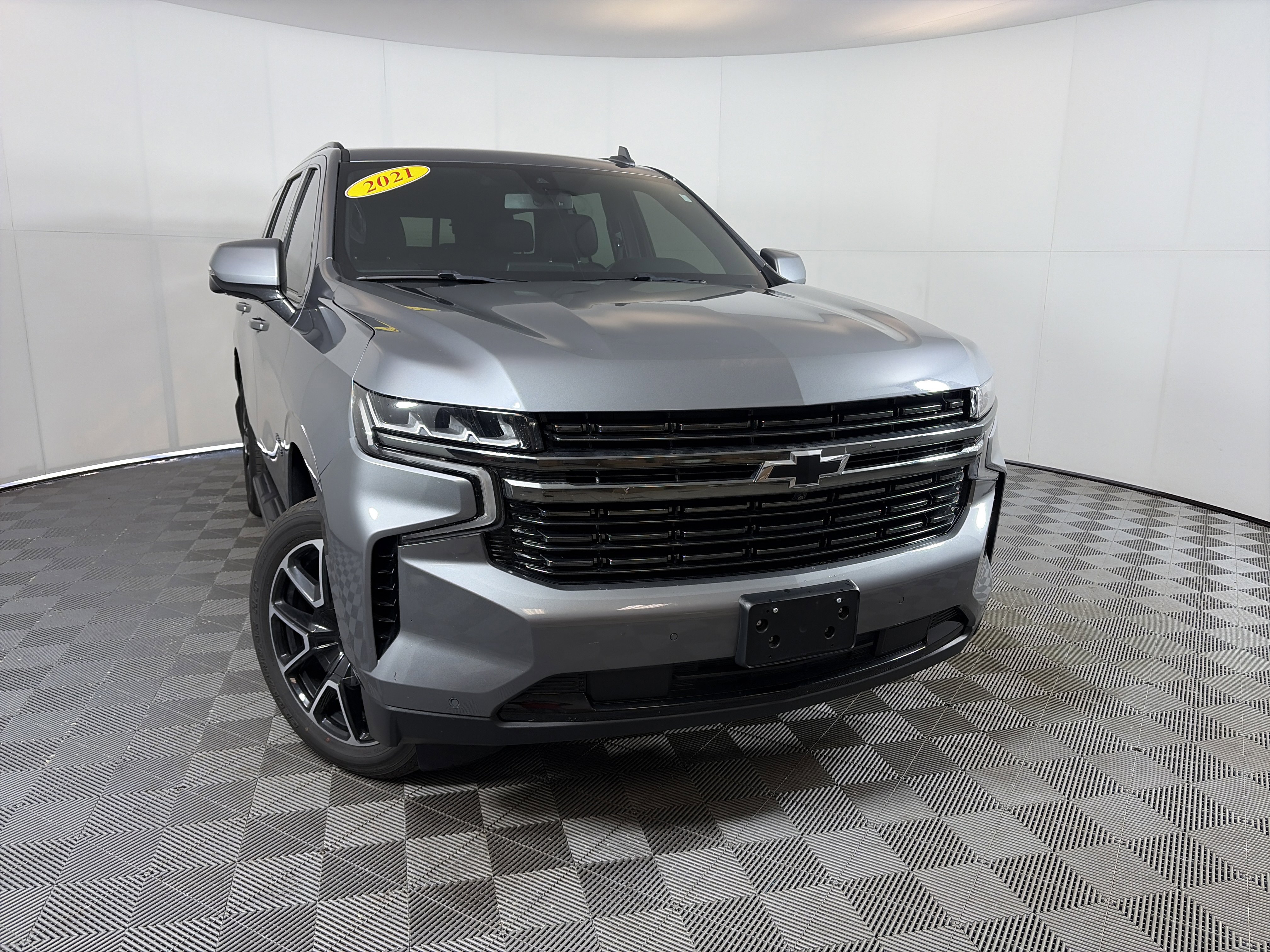 Certified 2021 Chevrolet Tahoe RST w/ Luxury Package image 1