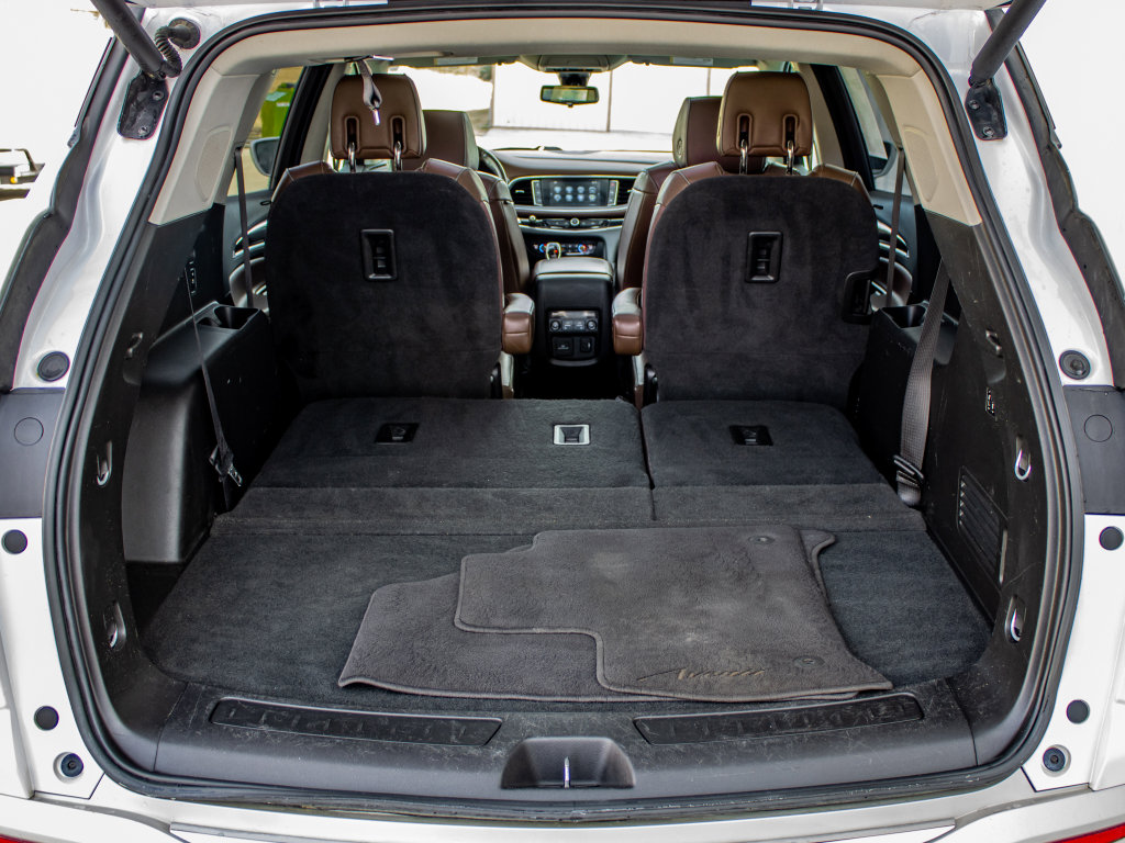 Used 2018 Buick Enclave Avenir w/ Avenir Technology Package AWD/4WD image 31