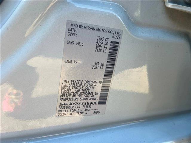 Used 2025 Nissan Altima 2.5 SR FWD image 17