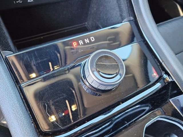 Used 2022 Jeep Grand Cherokee L Limited w/ Black Appearance Package image 16