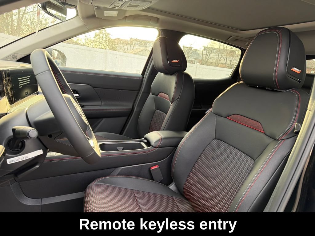 Used 2026 Nissan Kicks SR w/ SR Premium Package FWD image 11