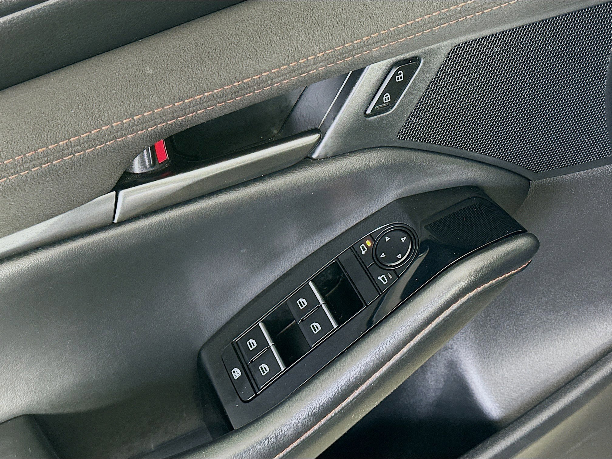 Used 2024 MAZDA MAZDA3 s image 15