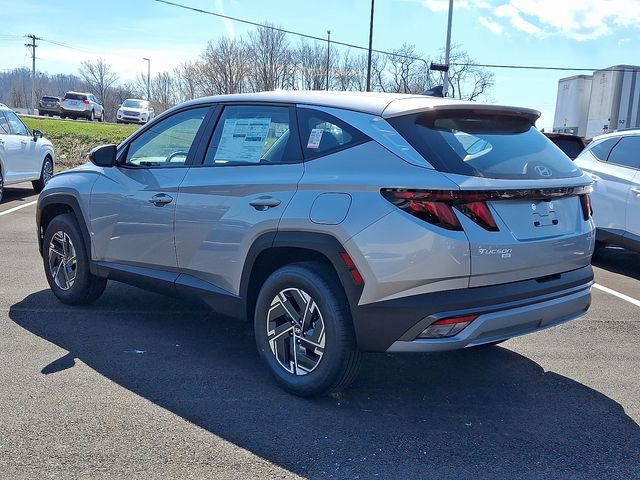 New 2026 Hyundai Tucson Blue SE image 3