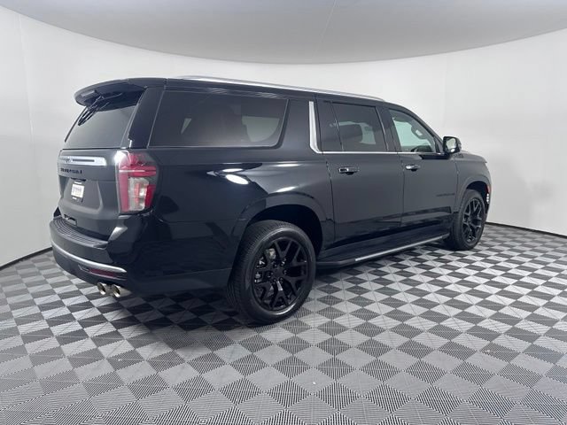 Used 2024 Chevrolet Suburban High Country AWD/4WD image 4