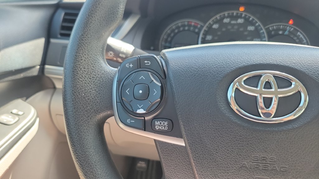 Used 2013 Toyota Camry LE FWD image 20