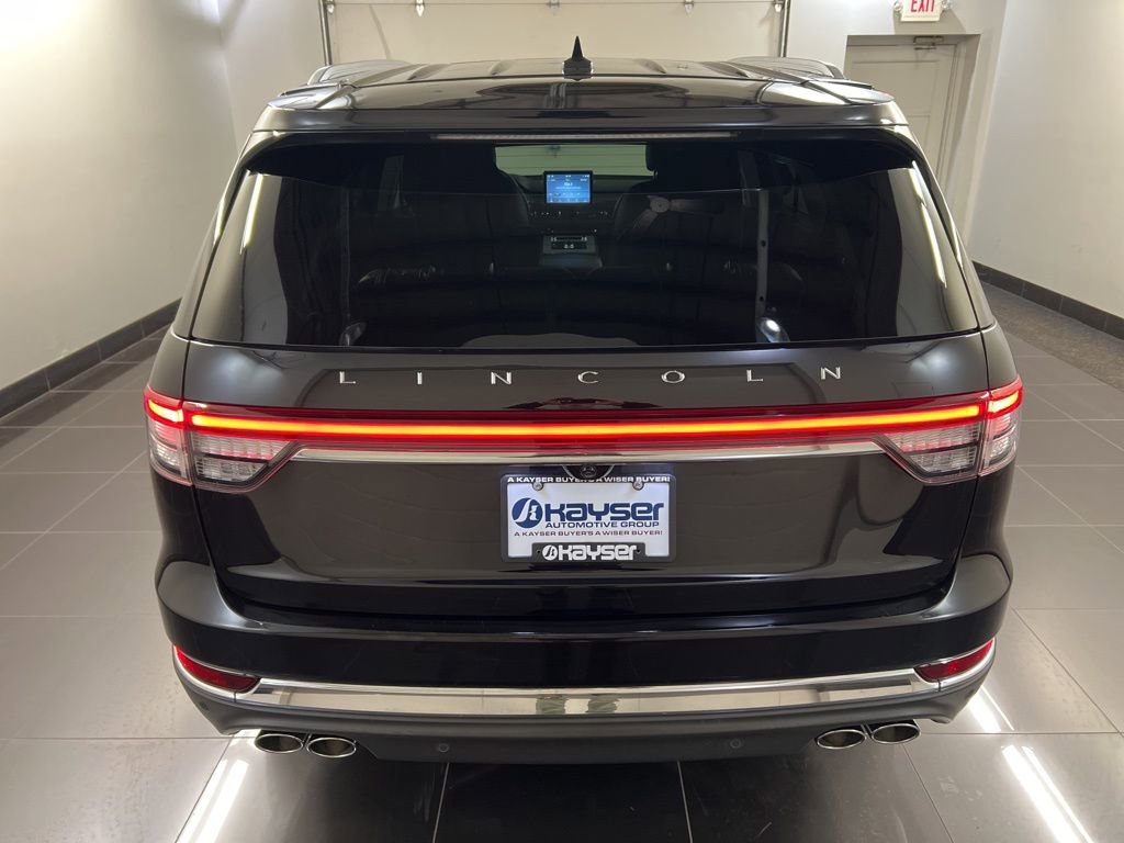 Used 2023 Lincoln Aviator AWD w/ Premium Package image 5