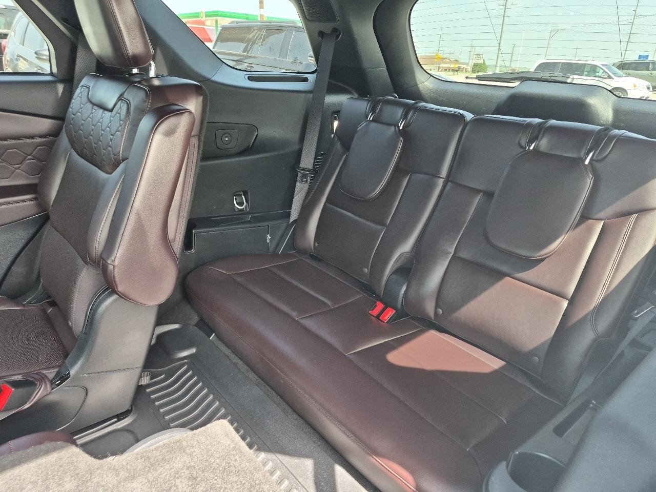 Used 2025 Ford Explorer Platinum w/ LUX Leather Package AWD/4WD image 14