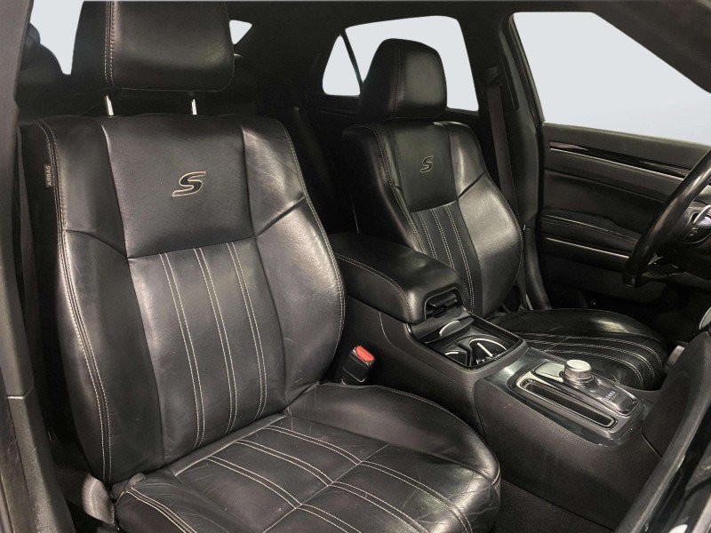 Used 2019 Chrysler 300 S RWD image 29