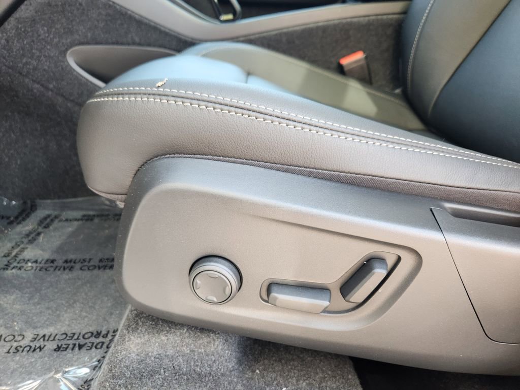 New 2026 Volvo XC40 B5 Core w/ Climate Package image 14