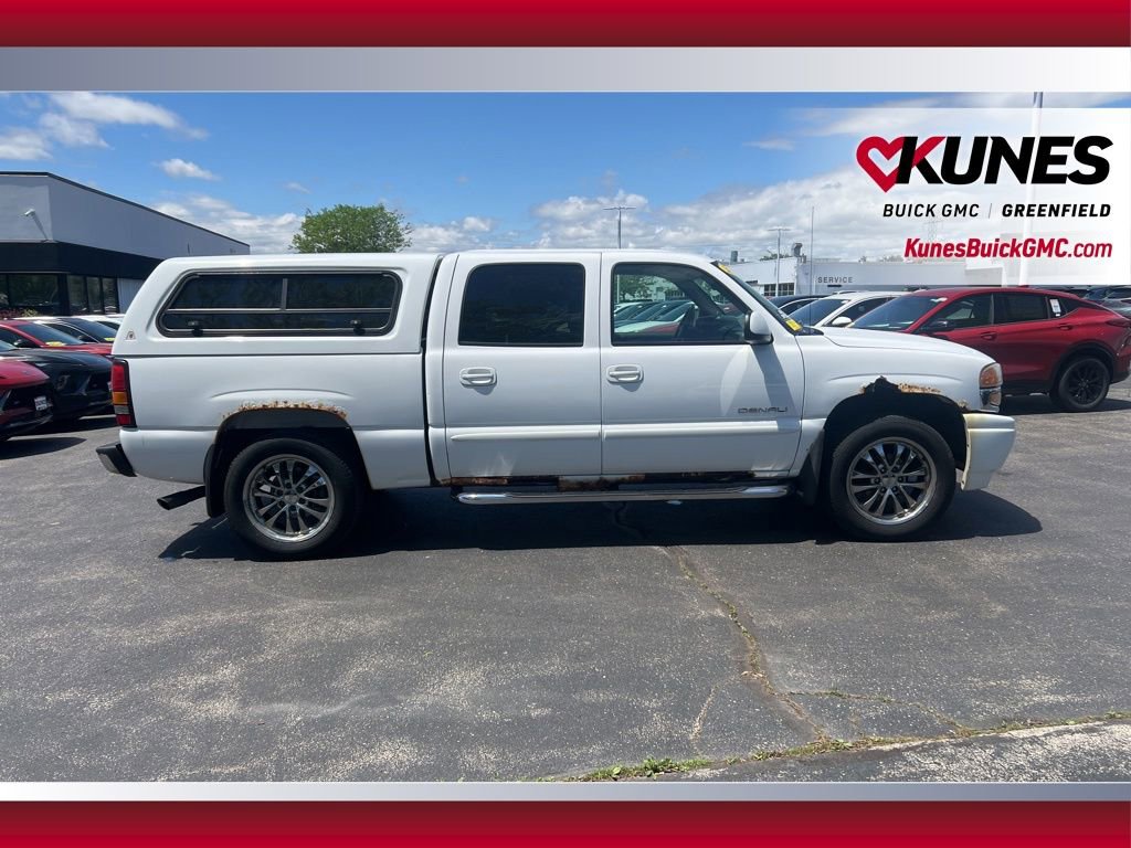 Used 2006 GMC Sierra 1500 Denali w/ Onstar Plus Package AWD/4WD image 3