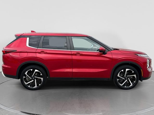 Used 2023 Mitsubishi Outlander SE image 5