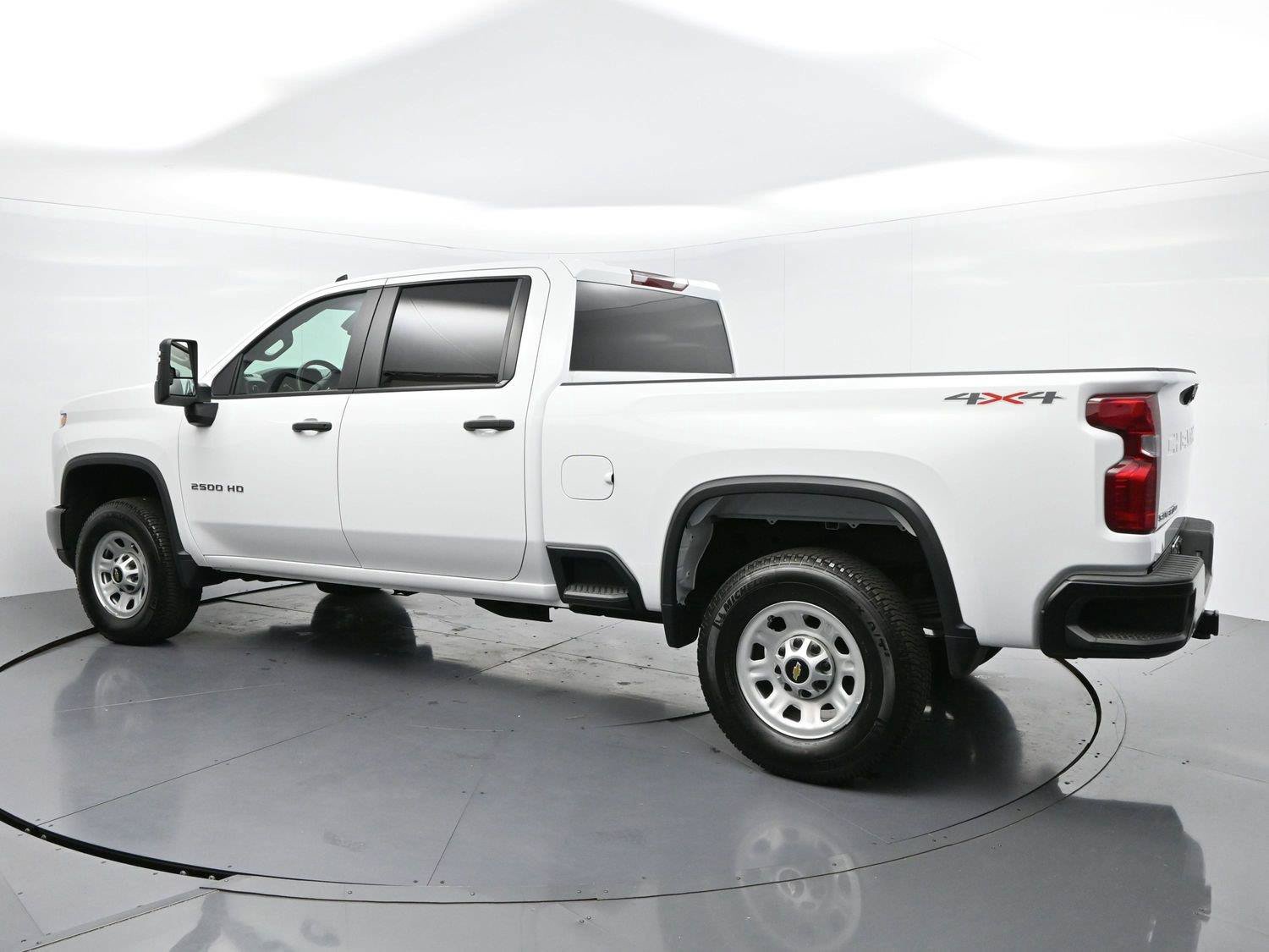 Used 2025 Chevrolet Silverado 2500 W/T w/ WT Convenience Package AWD/4WD image 5
