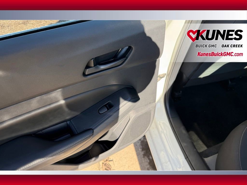 Used 2024 Nissan Altima 2.5 SV image 9