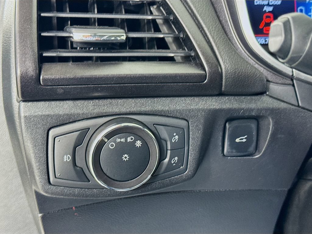 Used 2019 Ford Fusion Titanium FWD image 11