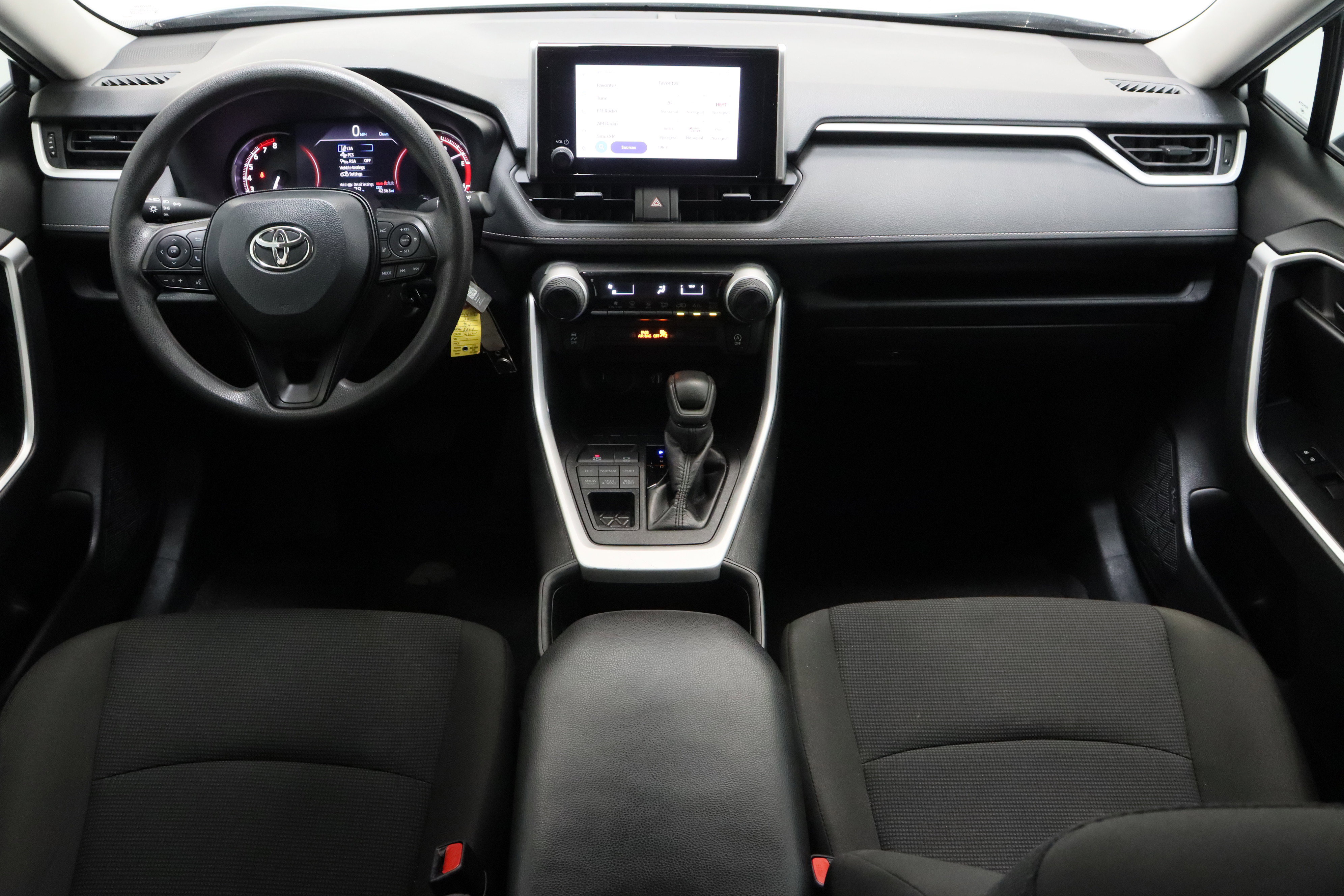 Used 2024 Toyota RAV4 LE image 26