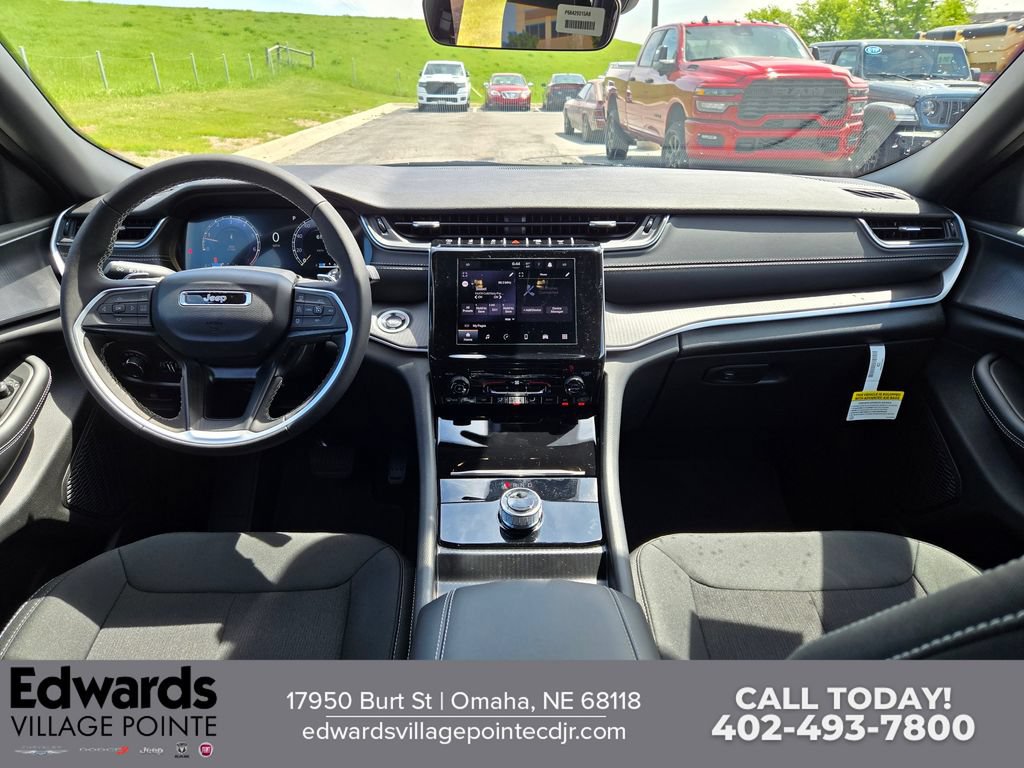 New 2026 Jeep Grand Cherokee L Laredo AWD/4WD image 15