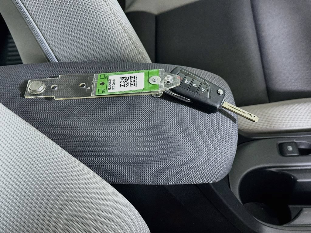 Used 2025 Toyota Corolla LE FWD image 32