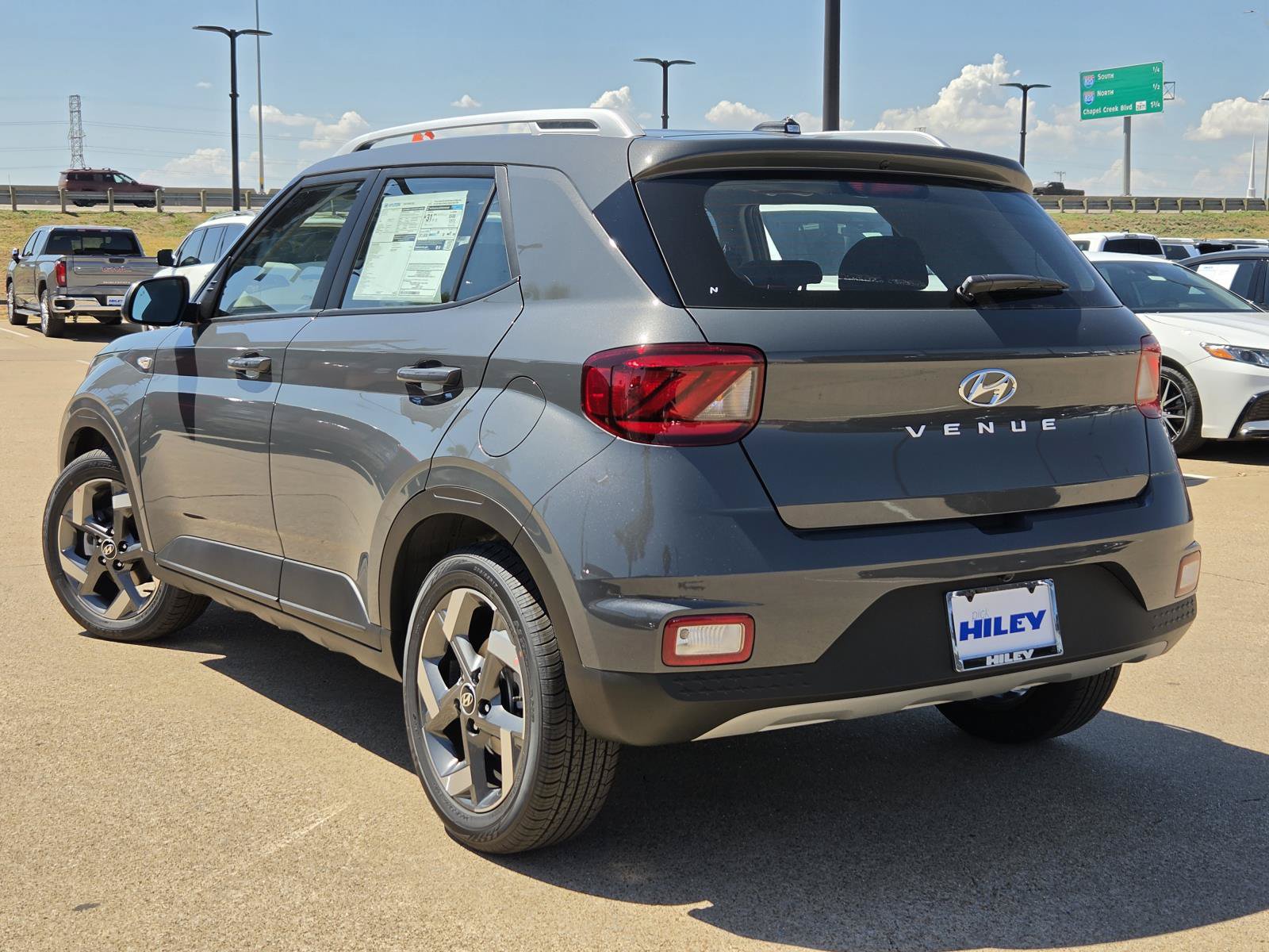 New 2026 Hyundai Venue SEL FWD image 3