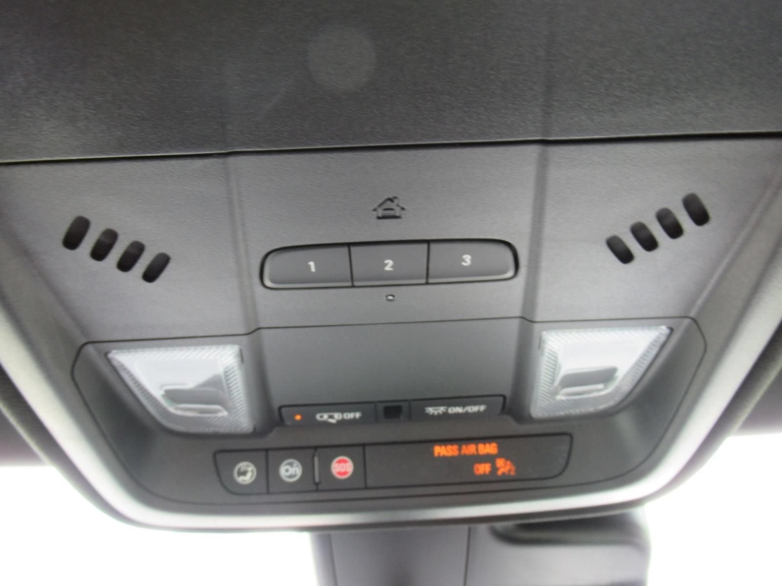 Used 2022 Cadillac XT4 Sport w/ Comfort Package FWD image 28