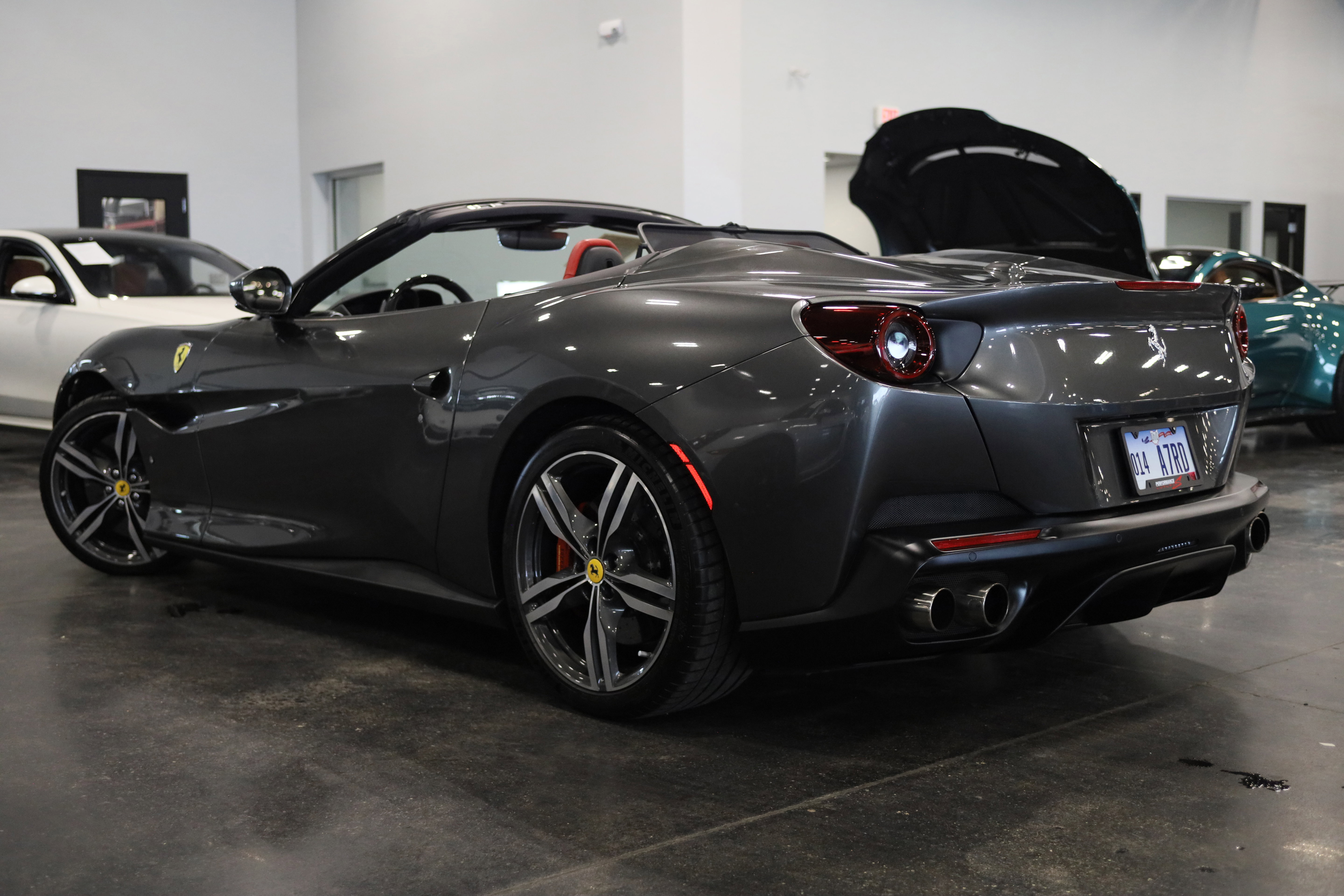 Used 2020 Ferrari Portofino RWD image 6
