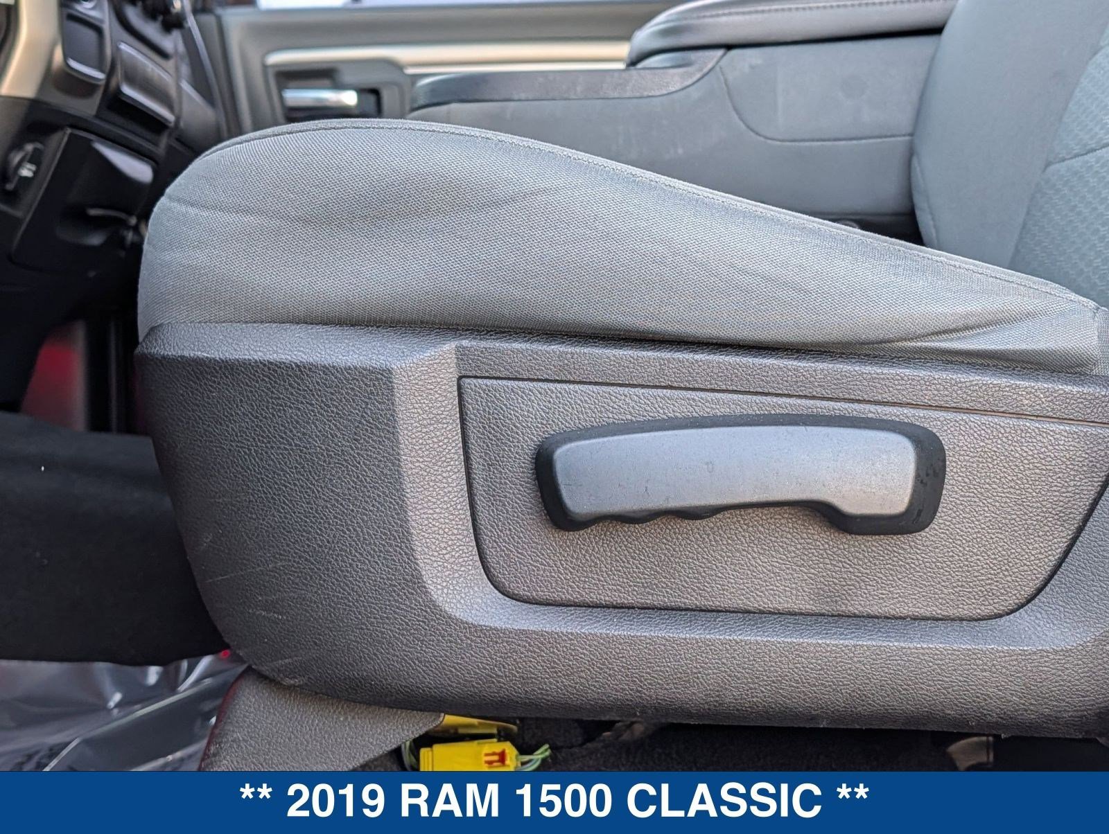 Used 2019 RAM 1500 Classic SLT RWD image 22