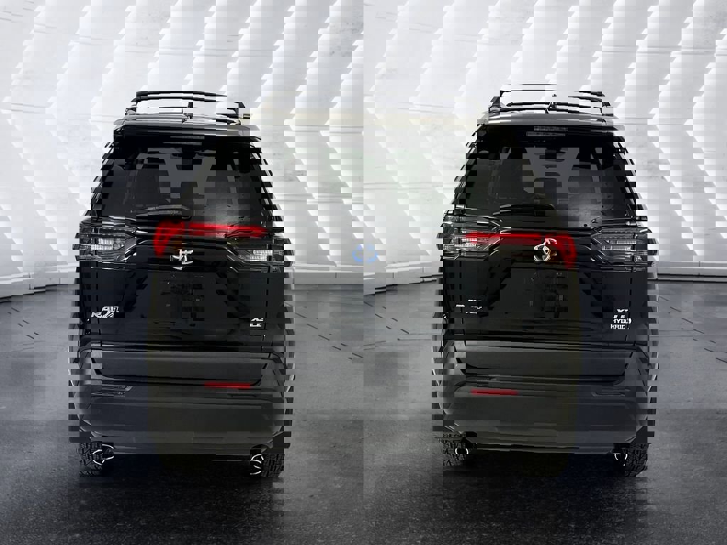 Used 2023 Toyota RAV4 XLE w/ Convenience Package AWD/4WD image 5