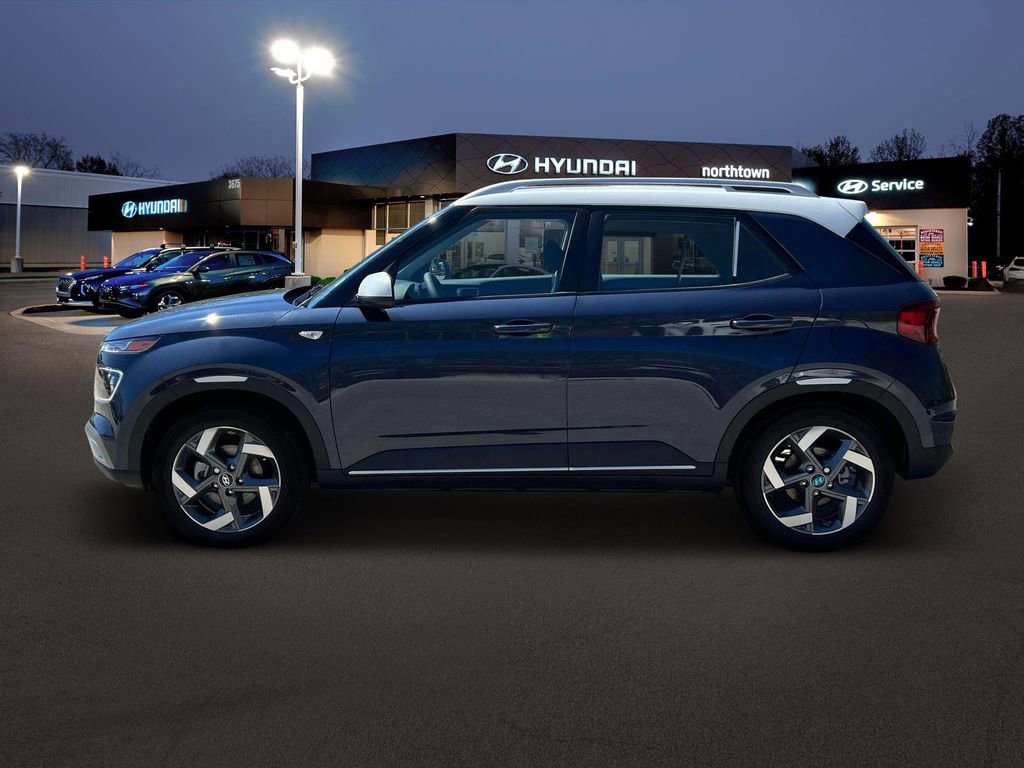 New 2025 Hyundai Venue Limited image 3
