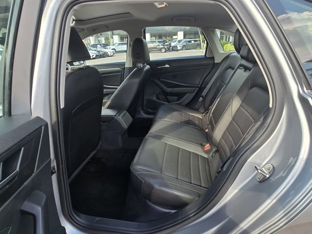 Certified 2023 Volkswagen Jetta SE w/ Panoramic Sunroof Package image 16