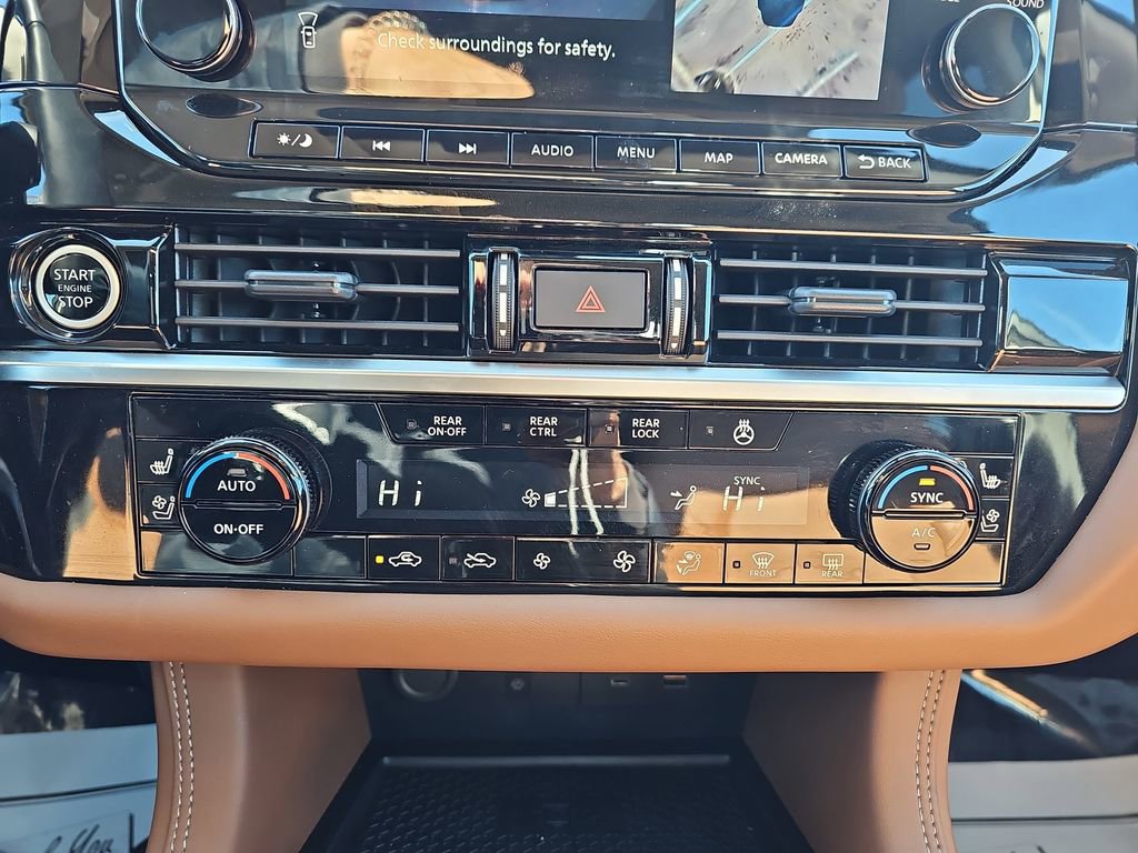 Used 2024 Nissan Pathfinder Platinum w/ Cargo Package image 29