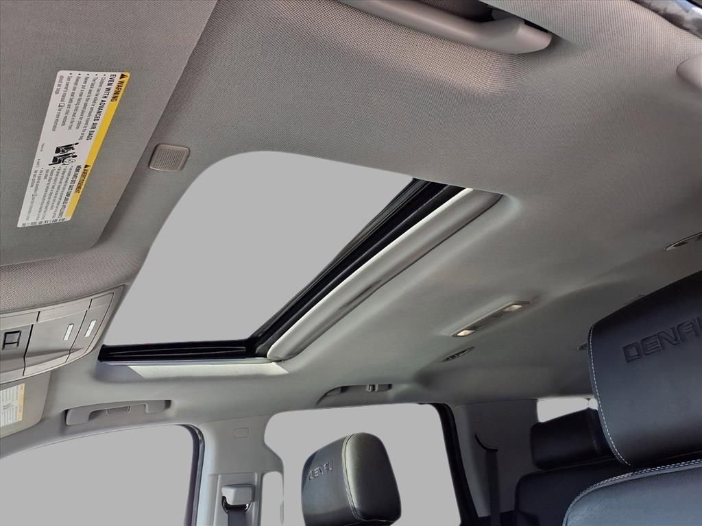 Used 2020 GMC Yukon Denali image 25