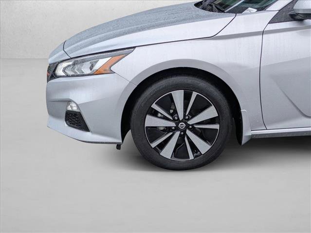 Used 2022 Nissan Altima 2.5 SV w/ SV Premium Package image 23