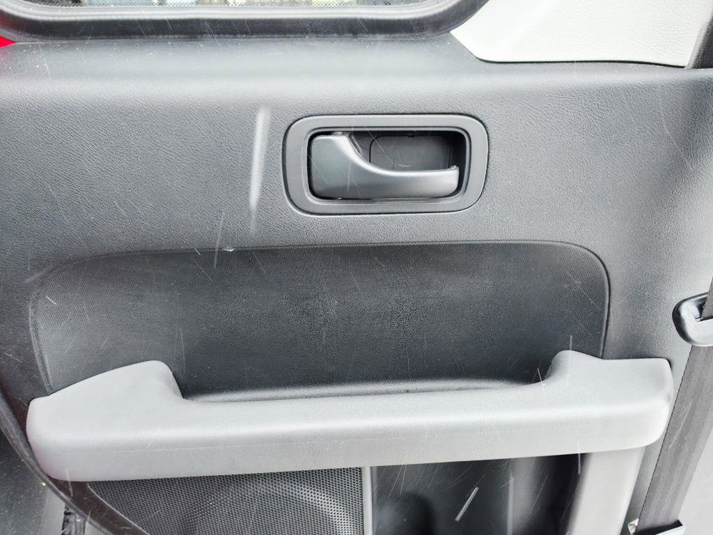 Used 2005 Honda Element EX image 18