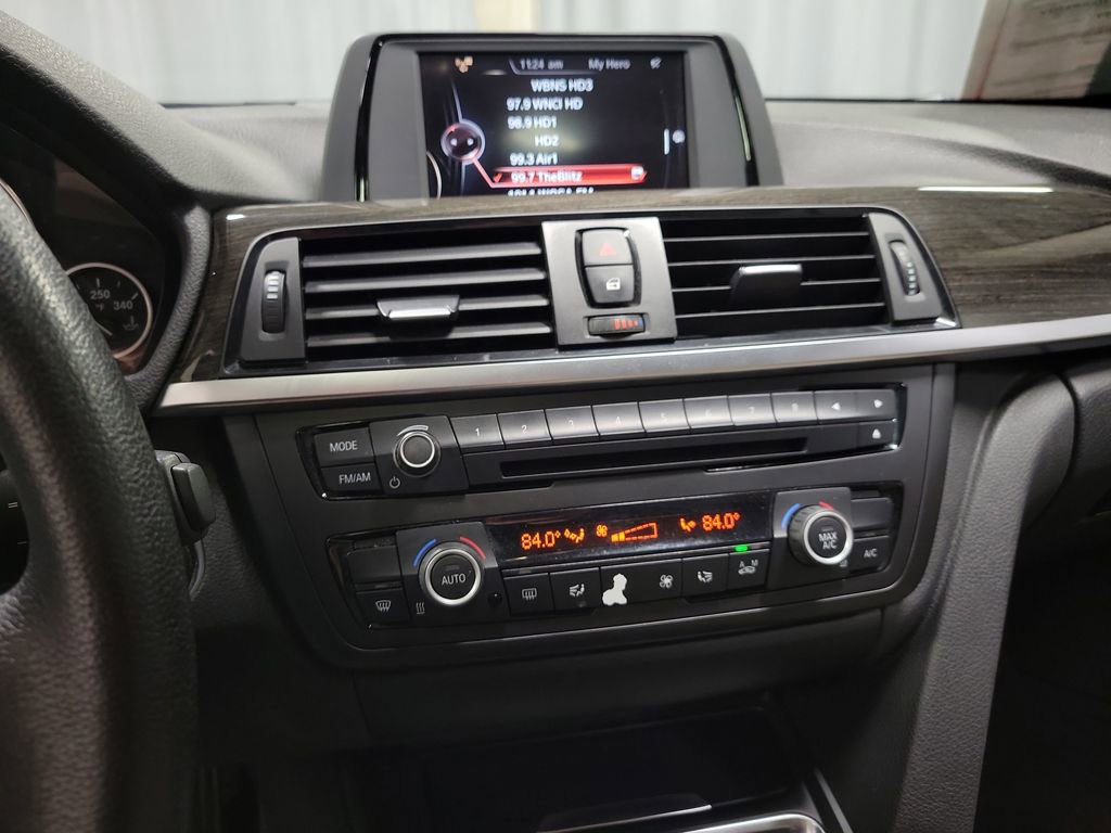 Used 2015 BMW 320i 320i image 15