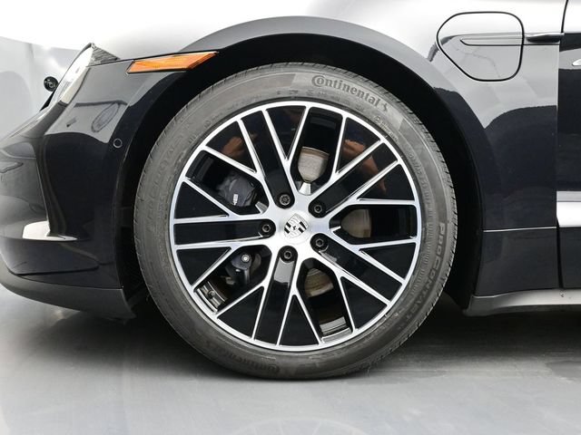 Certified 2025 Porsche Taycan AWD/4WD image 6