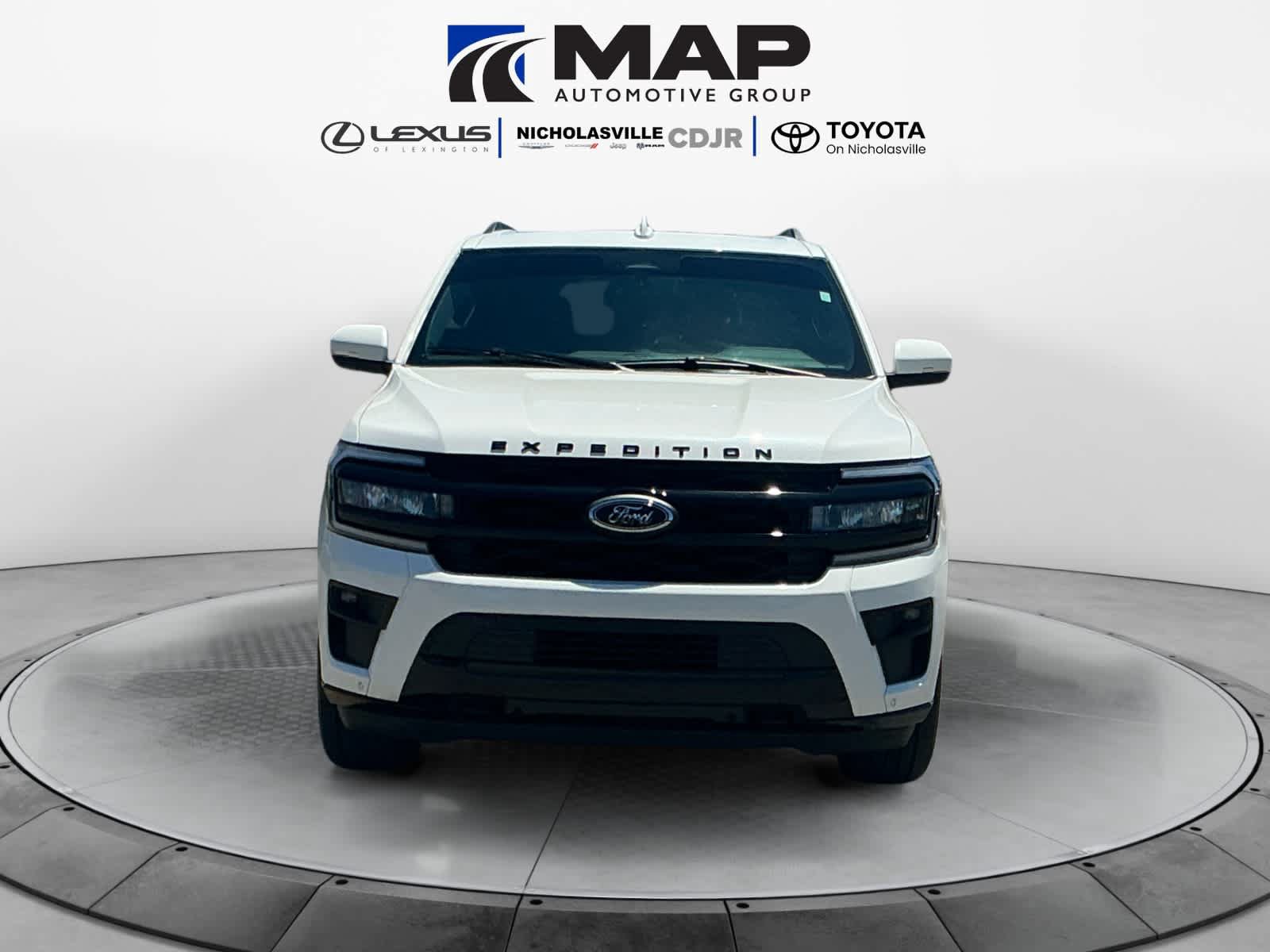 Used 2023 Ford Expedition Limited AWD/4WD image 8