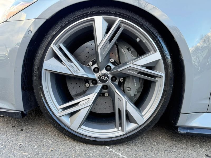 Used 2021 Audi RS 6 Avant Wagon 4D w/ Black Optic Package image 36