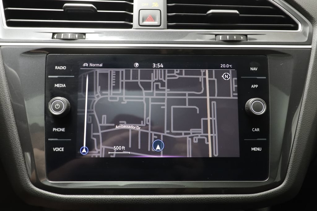 Certified 2022 Volkswagen Tiguan SEL R-Line AWD/4WD image 10