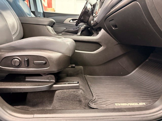 Used 2019 Chevrolet Traverse LT w/ LT Premium Package AWD/4WD image 30