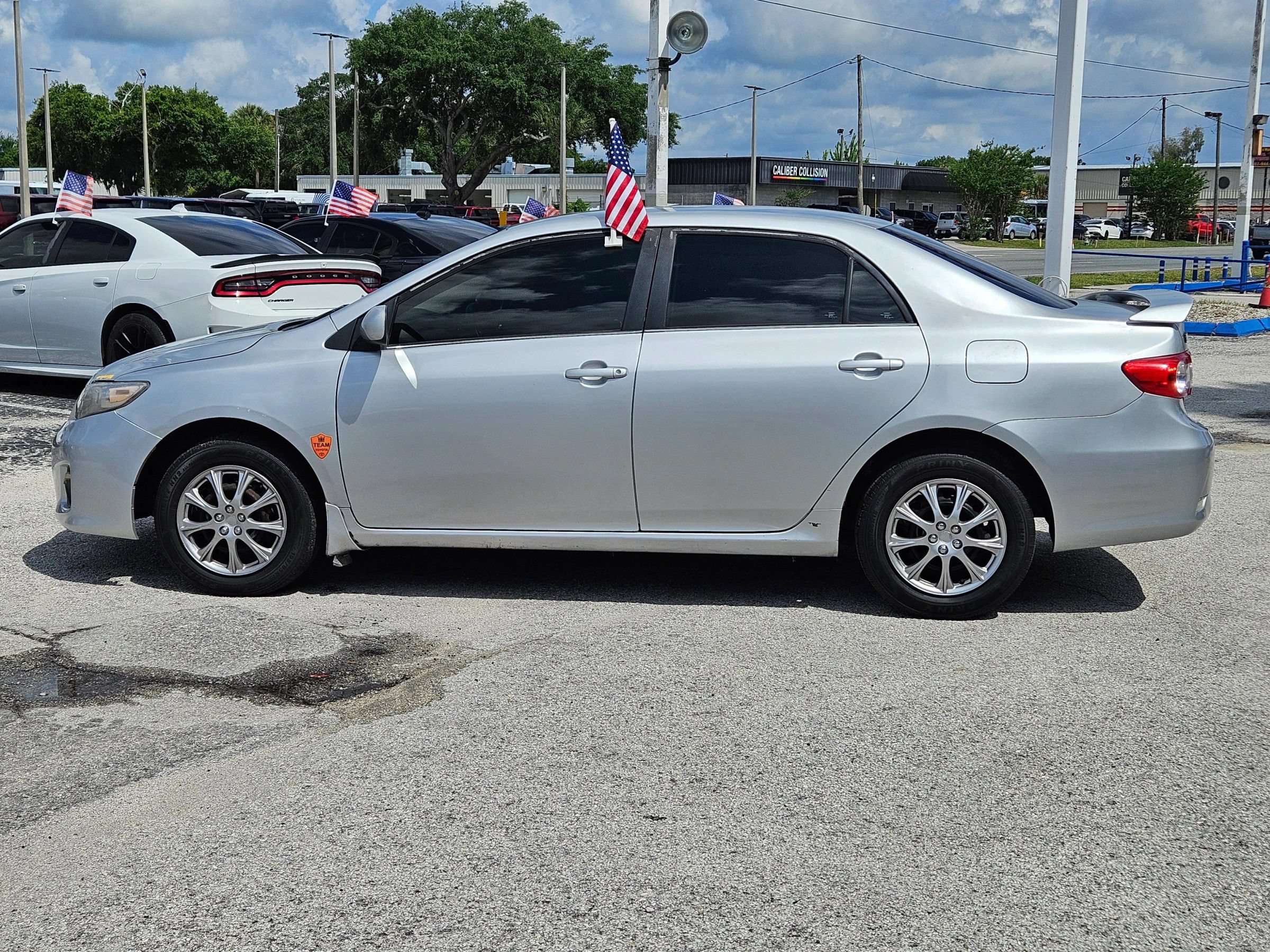 Used 2013 Toyota Corolla LE FWD image 6