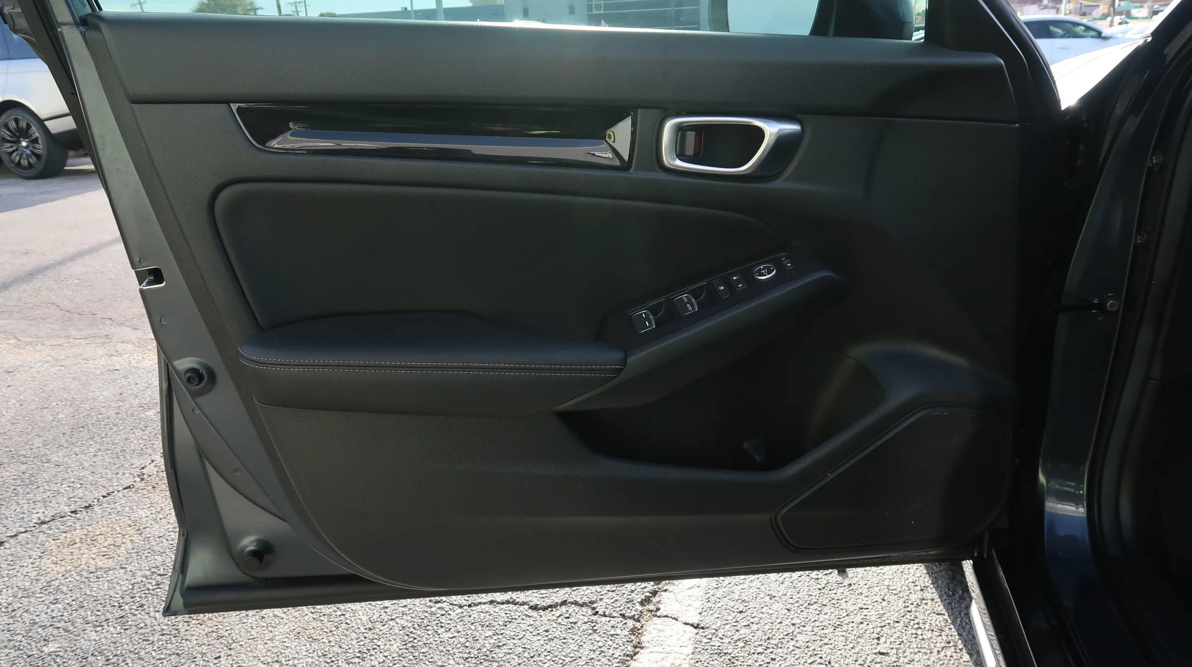 Used 2024 Honda Civic EX-L image 43